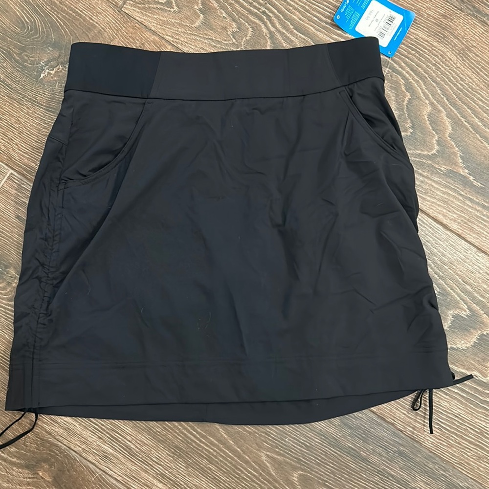 Columbia Size medium Women's skort